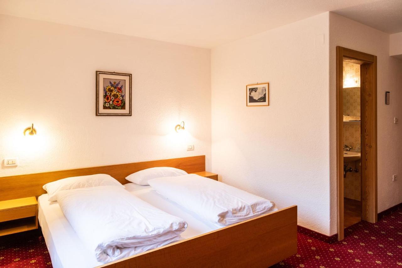Garni Juri Panzió La Villa  Kültér fotó