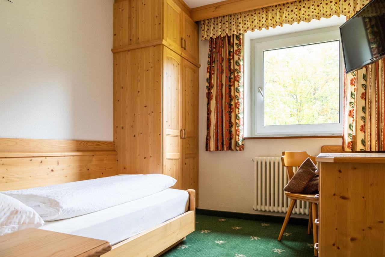 Garni Juri Panzió La Villa  Kültér fotó